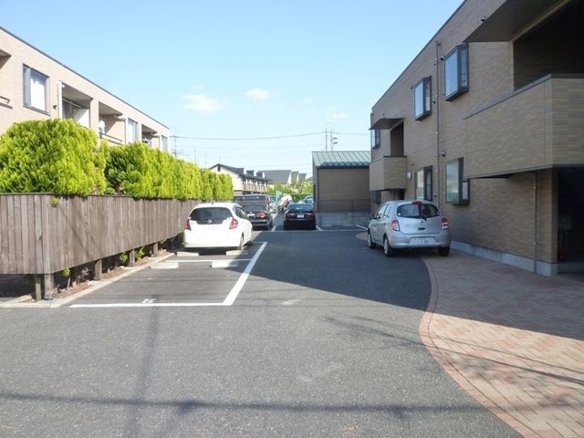 駐車場　敷地内駐車場