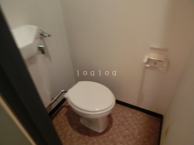 トイレ　当社サービスセンターで温水洗浄便座の設置承ります★