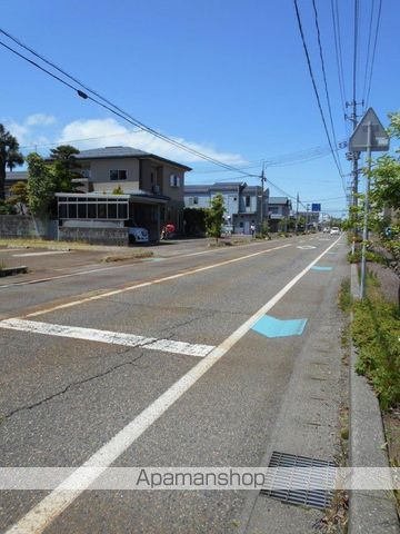 その他　前面道路（その他）まで0m