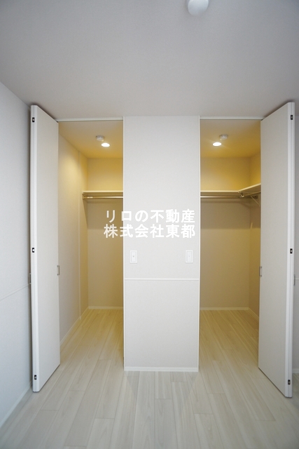 収納　奥行のあるウォークインクローゼットならお荷物多い方でも安心☆
