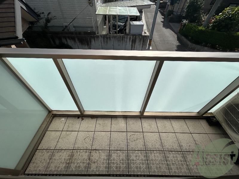 バルコニー　ベランダです。お庭としても楽しめそうです。
