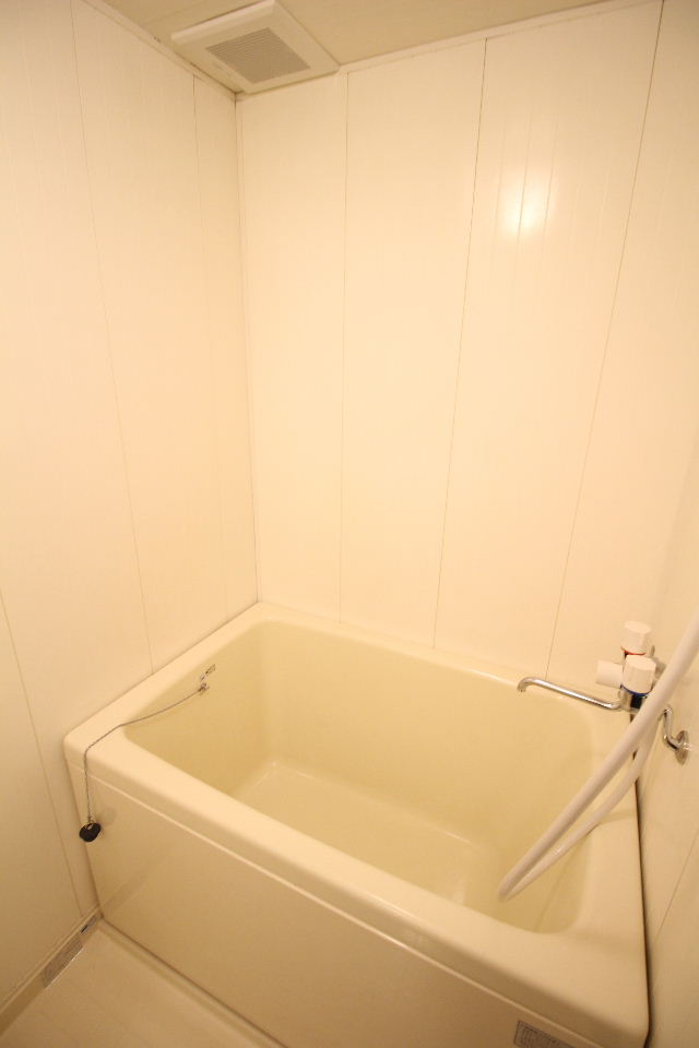 バス・シャワールーム　給湯・バストイレ同・浴室内洗面