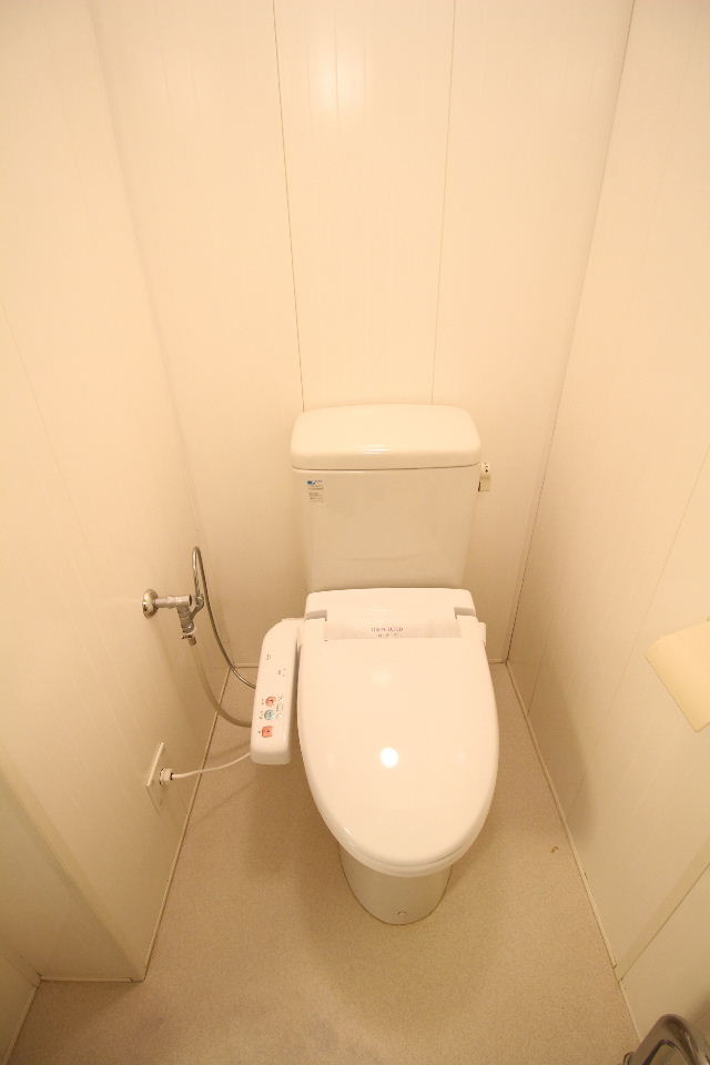 トイレ　バストイレ同・洗浄機能便座