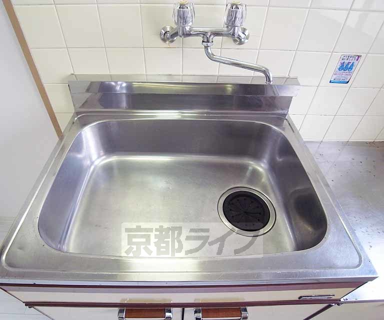 【京都市中京区壬生森町のアパートのキッチン】