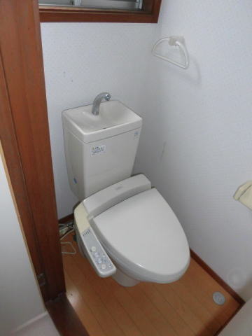 【一戸建６７９のトイレ】