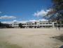 小学校　松阪市立中川小学校（小学校）まで934m