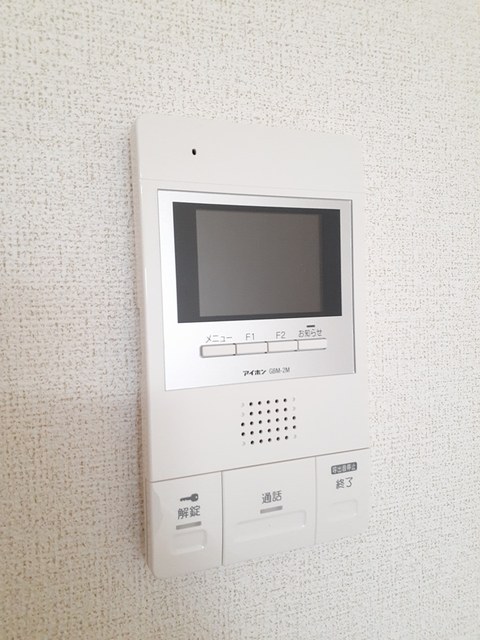 セキュリティ　オートロック+TVインターホン完備で女性の方も安心です。