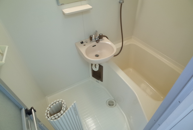 バス・シャワールーム　バスルーム