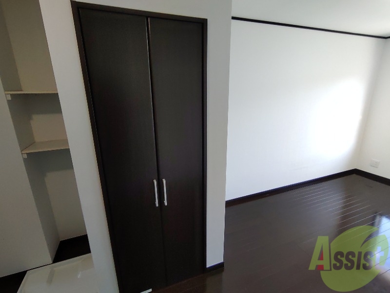 収納　収納は大きく、たくさんの物がしまえそうです。