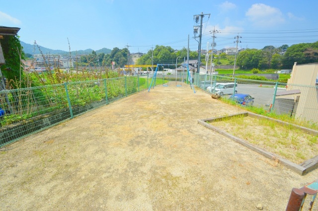 スーパー　コープ焼山（スーパー）まで230m