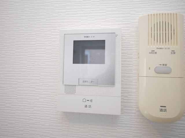 セキュリティ　防犯面に配慮したＴＶモニターホン付きです！