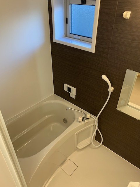 バス・シャワールーム　追焚き付のお風呂　シャワー付