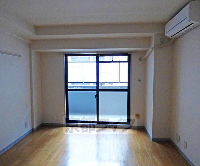 居室・リビング　綺麗な室内です。