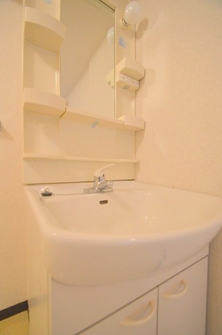 洗面設備　大人気の独立洗面台あります