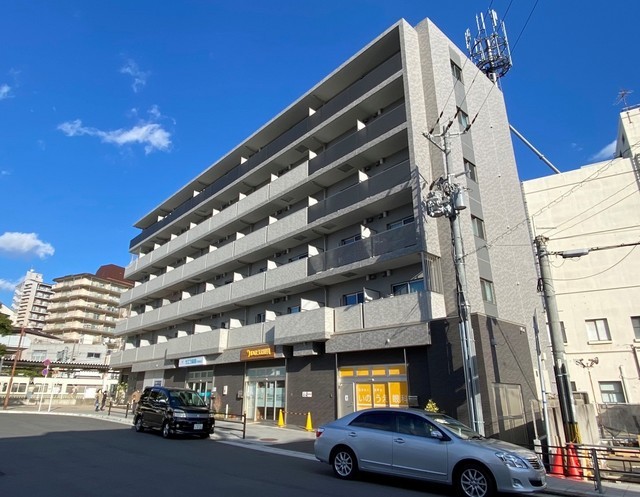 大阪市平野区平野元町のマンションの建物外観