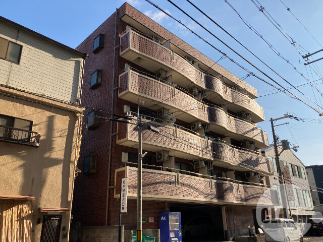 堺市堺区材木町西のマンションの建物外観