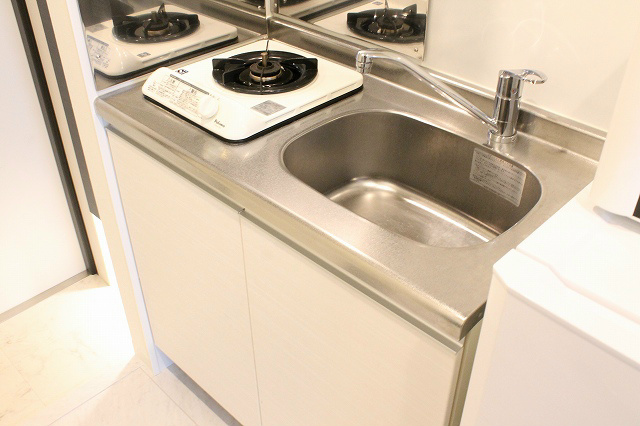 キッチン　家具家電一式ついてます！