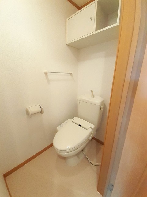 【グローリアスファイブのトイレ】