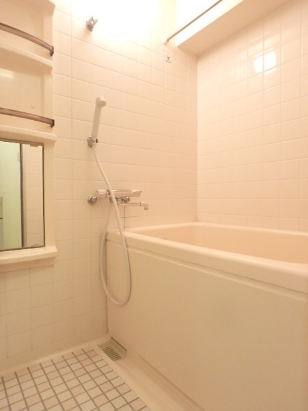 バス・シャワールーム　図面と現状に相違がある場合には現状を優先