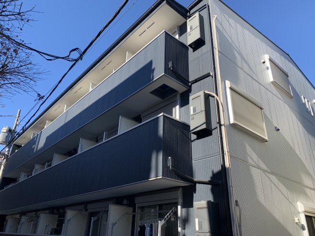 横浜市中区大和町のマンションの建物外観