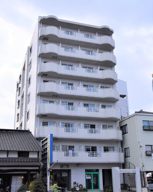 姫路市船丘町のマンションの建物外観