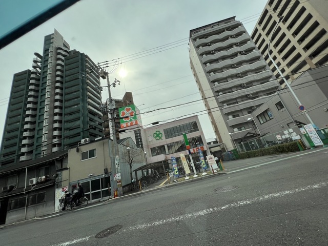 【大阪市天王寺区小宮町のマンションのスーパー】