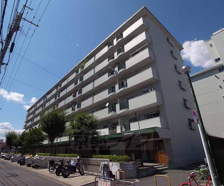 【京都市南区吉祥院西ノ庄向田町のマンションの建物外観】