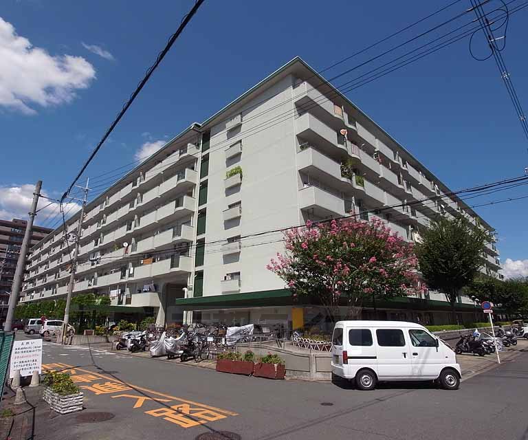 京都市南区吉祥院西ノ庄向田町のマンションの建物外観