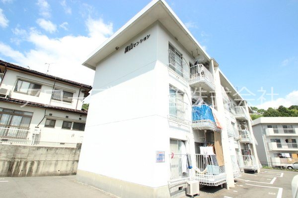 畠山マンションの建物外観