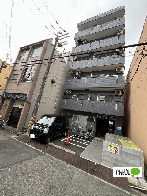 【スタンドアップ和歌山の建物外観】