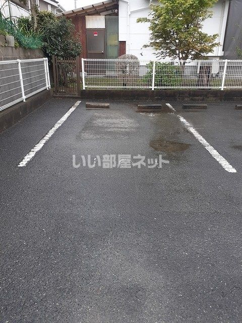 【コーポひまわりの駐車場】