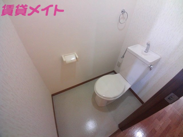 トイレ　同タイプの部屋写真です。