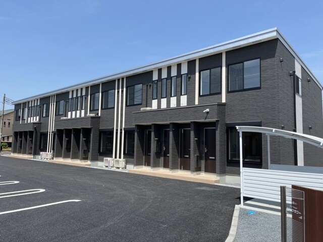 栃木市平柳町のアパートの建物外観