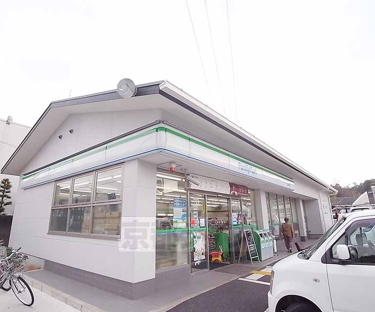 【京都市左京区岩倉西宮田町のアパートのコンビニ】