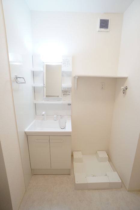 洗面設備　脱衣スペースもあります