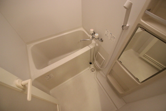 バス・シャワールーム　※別部屋の写真です