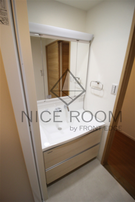 洗面設備　JASPER御堂筋本町　洗面所