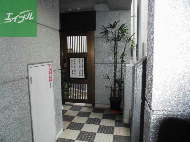 エントランス　エントランス部分