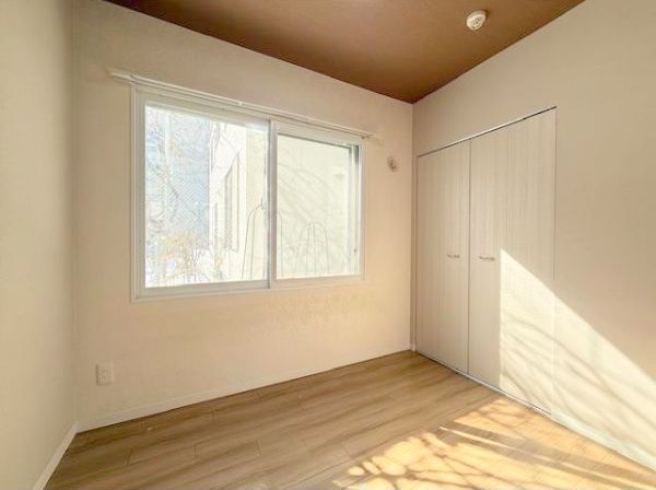 眺望　大きな窓があり明るいお部屋です♪