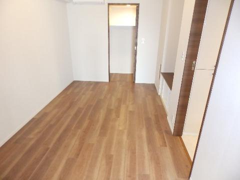 居室・リビング　室内