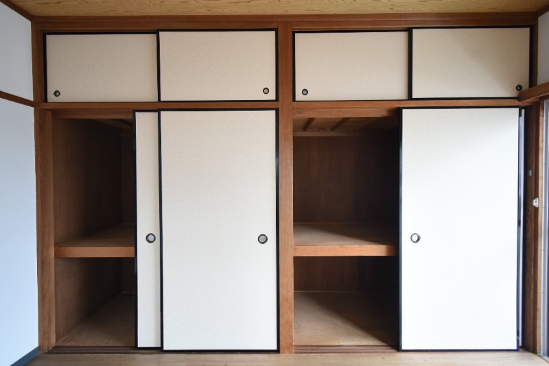 収納　押入