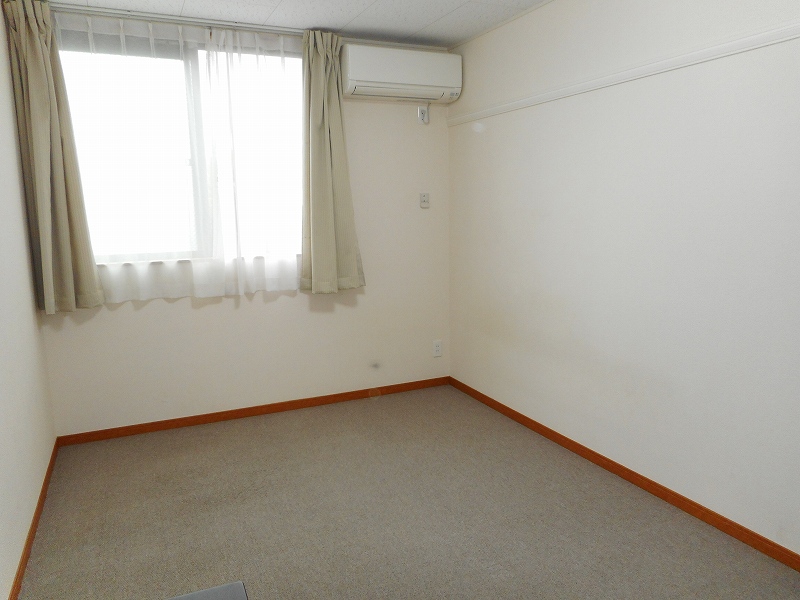 居室・リビング　部屋によっては家具家電が付いておりません