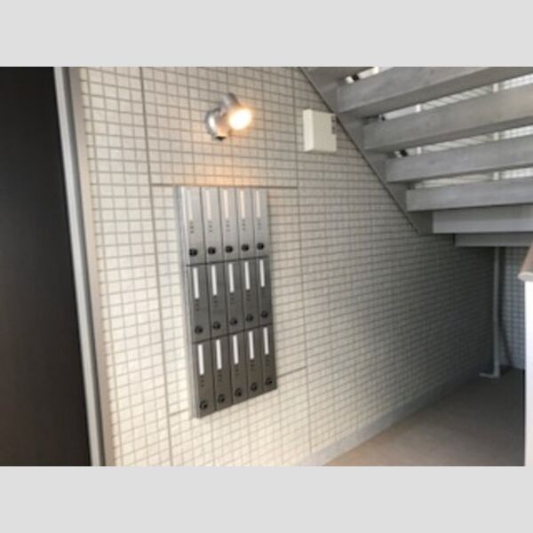 エントランス　建物の内部です