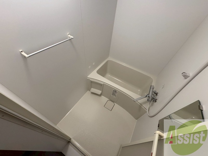 バス・シャワールーム　ユニットバスです。疲れを癒すのに欠かせませんね！