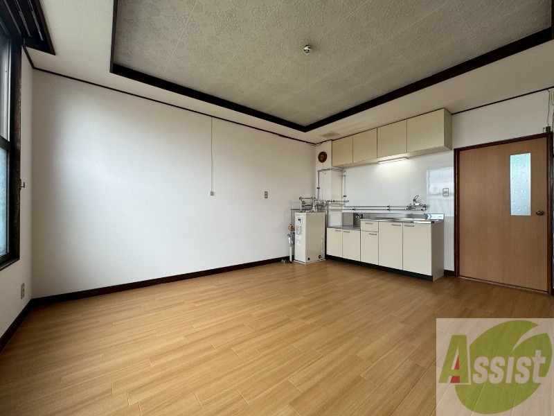 居室・リビング　広くてキレイなお部屋が広がっていて、充実した生活が送れそう。