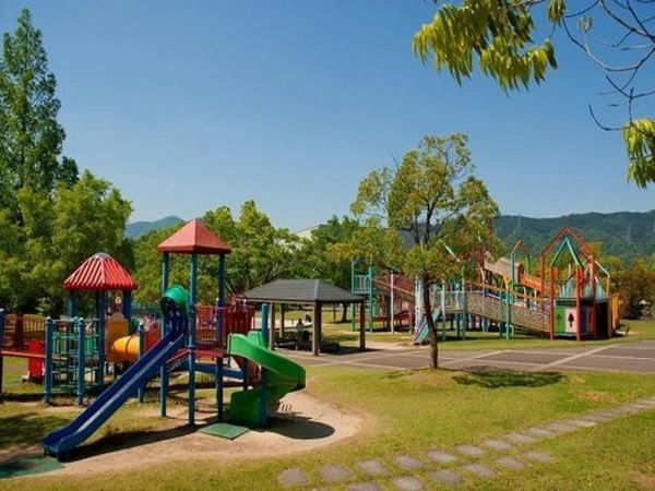 公園　敦賀市総合運動公園（公園）まで1500m