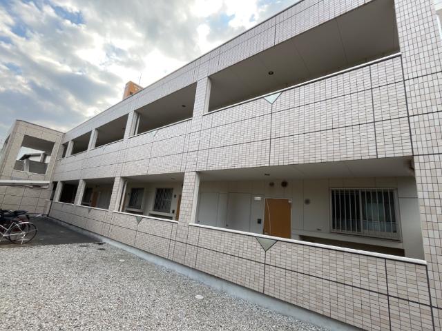 建物外観　外観写真（昼）