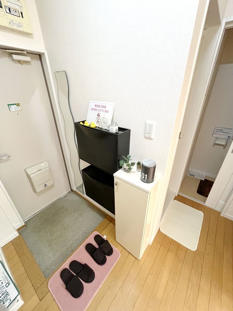 玄関　開放的な玄関スペースです♪