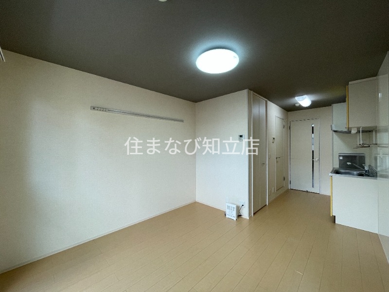 居室・リビング　同型別部屋写真