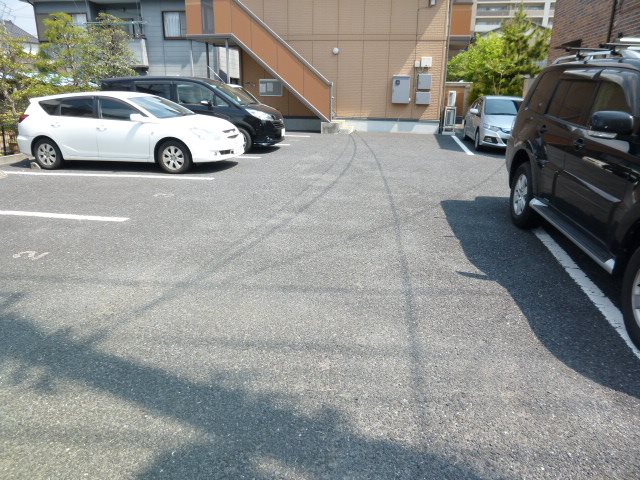 駐車場　駐車場1台目無料♪